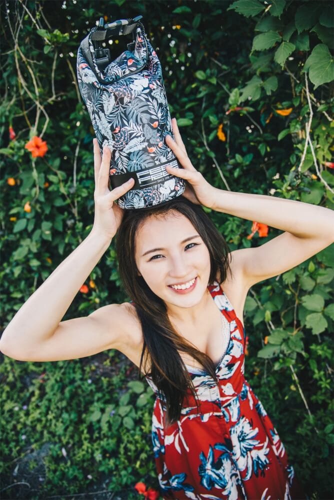 กระเป๋ากันน้ำ FEELFREE  DRY TUBE TROPICAL 1.5L สี BLACK/GREY